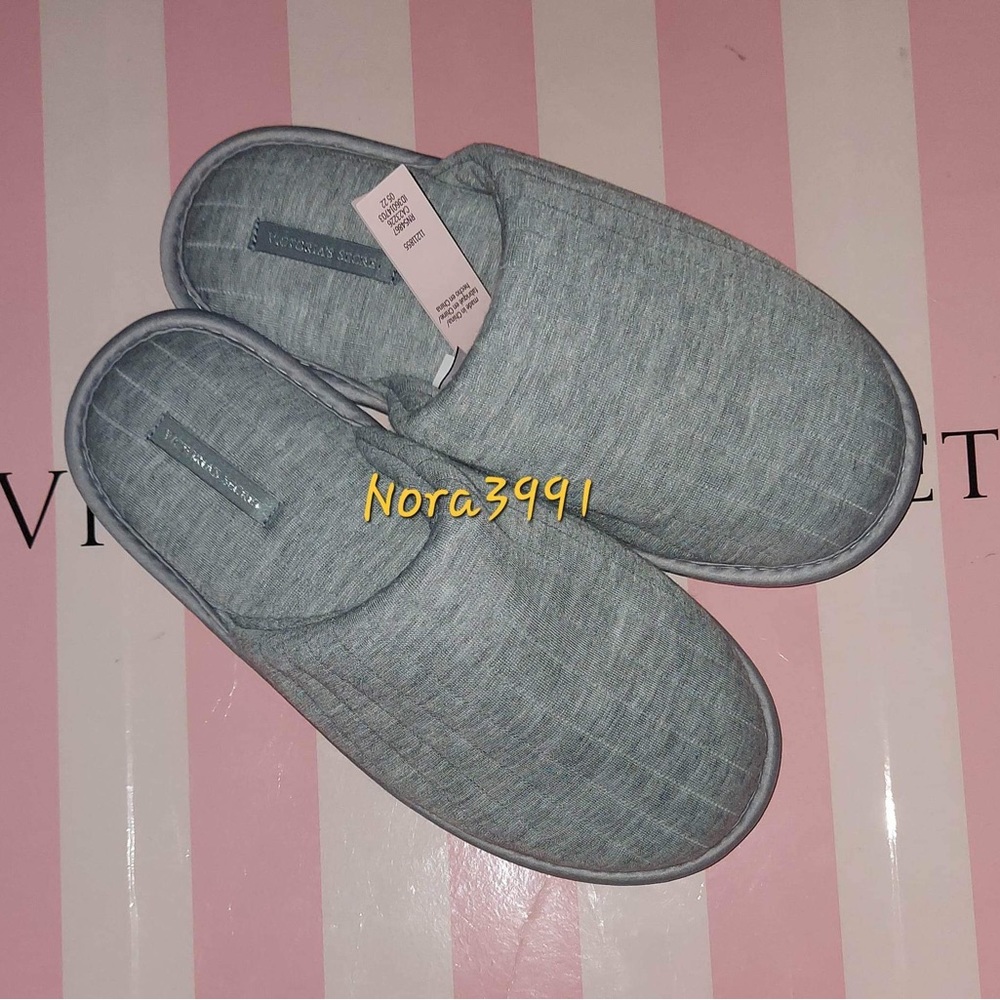 Victoria secret Slipper size Small NWT - Picture 5 of 8